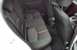 Mazda2, rear seats